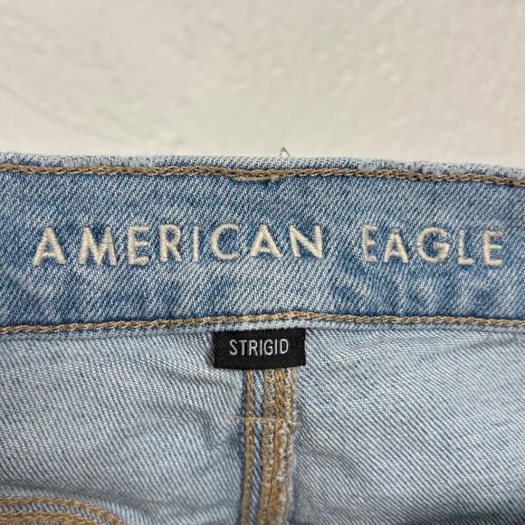 American Eagle Strigid Highest Rise 90s Boyfriend Short Light Wash Size 18 - Picture 4 of 6